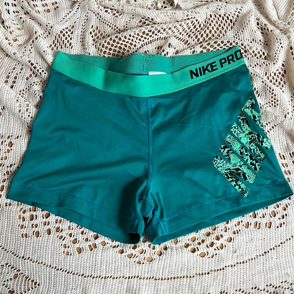 nike pros